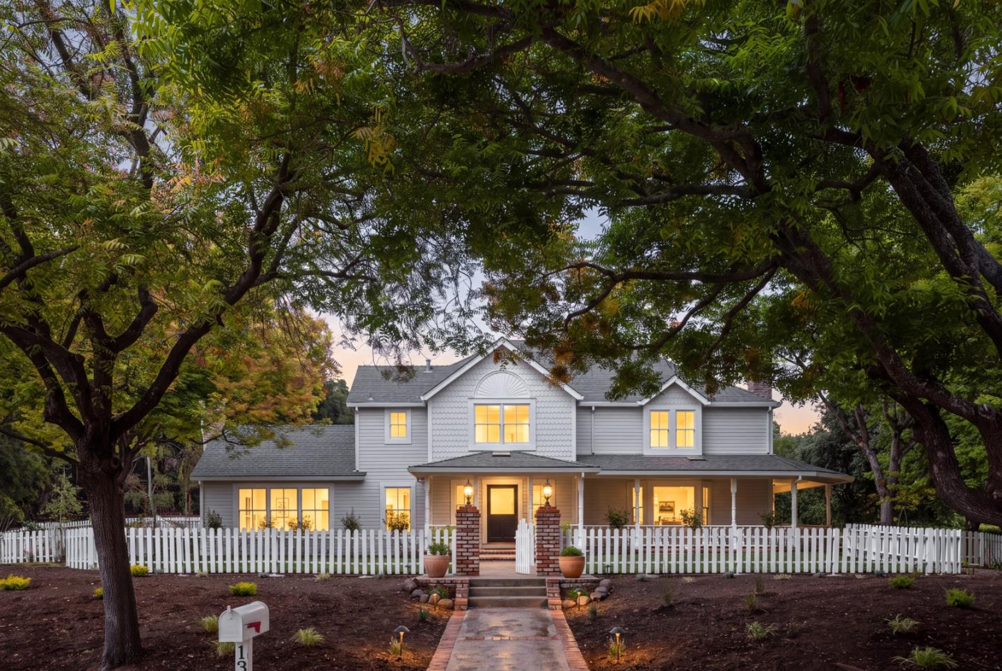 13415 Country WAY